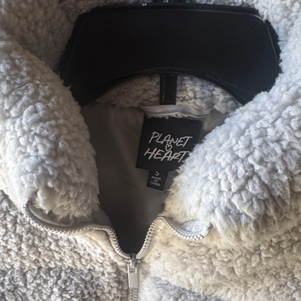 Jacket - Picture 5 of 8